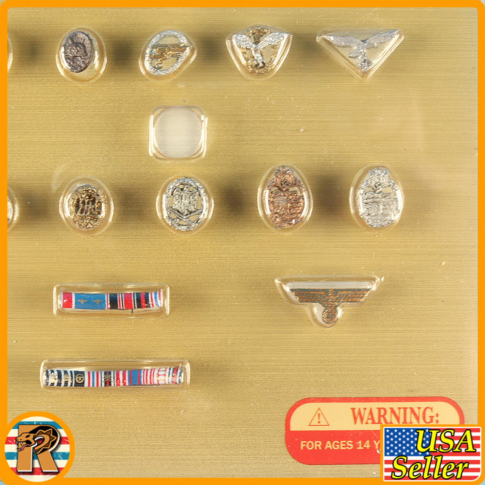 Deluxe Accessories - WWII Badges & Insignia Set E60044 #1 *READ* - 1/6 Scale - DID